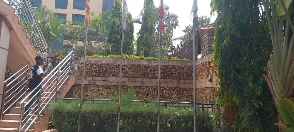 Super Paradise Hotel Kampala 3*,
