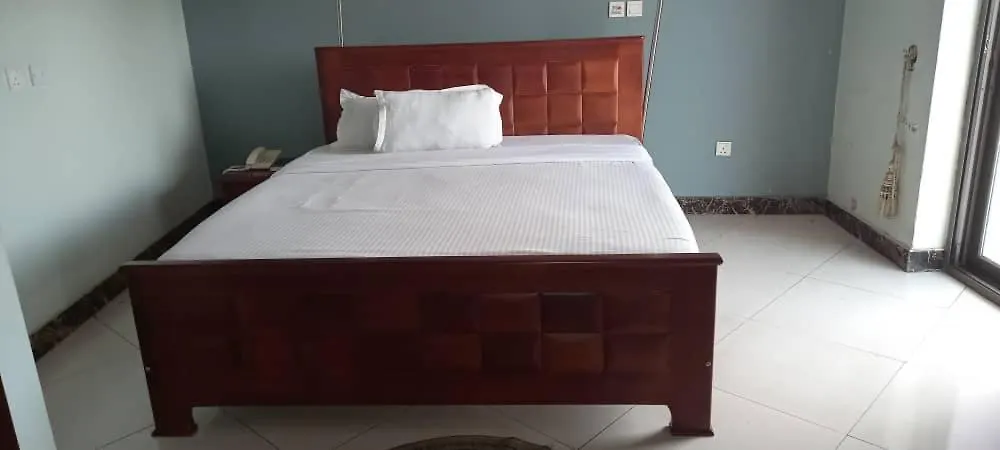 Super Paradise Hotel Kampala
